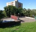 Bratislavské mestské zastupiteľstvo dnes schválilo zverenie pozemku pod športovým ihriskom na Ladzianskeho ulici na Kramároch mestskej časti Bratislava-Nové Mesto. Sta…