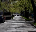 Mestská časť Bratislava-Nové Mesto pripravuje rozšírenie počtu parkovacích miest na Budyšínskej ulici. Pri vykresľovaní parkovacích čiar a boxov v rámci projektu regul…