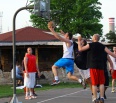 Na basketbalovom ihrisku na Kuchajde dnes (piatok 10. mája) popoludní pokračuje novomestská streetbalová liga. Ďalšie zápasy, po ktorých by už malo byť jasnejšie, kto …