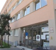 Mestská časť Bratislava – Nové Mesto ponúka na prenájom voľné kancelárske priestory v administratívnej budove na Hálkovej č. 11 a voľné prevádzkové priestory na tej is…