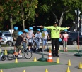 Čo je prirodzenejšie, ako chodiť do školy na bicykli či kolobežke? Samozrejme, ak cesta nie je príliš dlhá a je možné využiť bezpečné trasy. Na výhody alternatívnej ce…